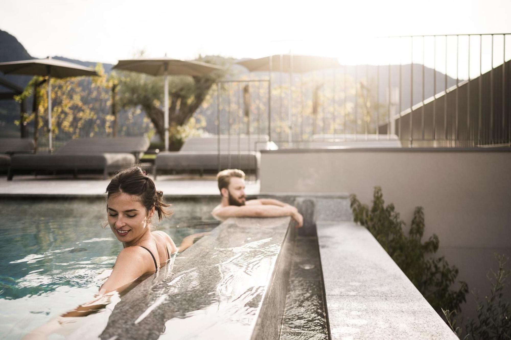 Vinea - Suites Tirolo Bagian luar foto