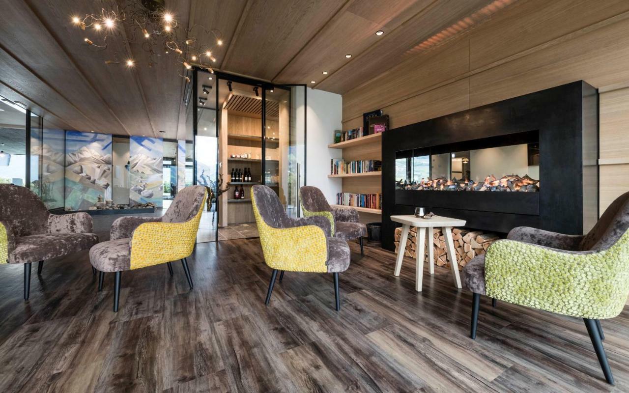 Vinea - Suites Tirolo Bagian luar foto