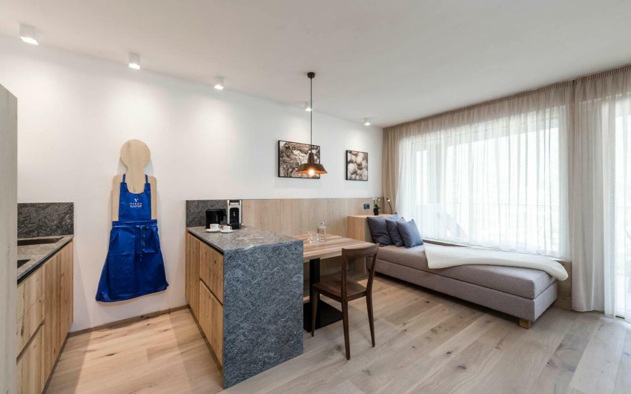 Vinea - Suites Tirolo Bagian luar foto