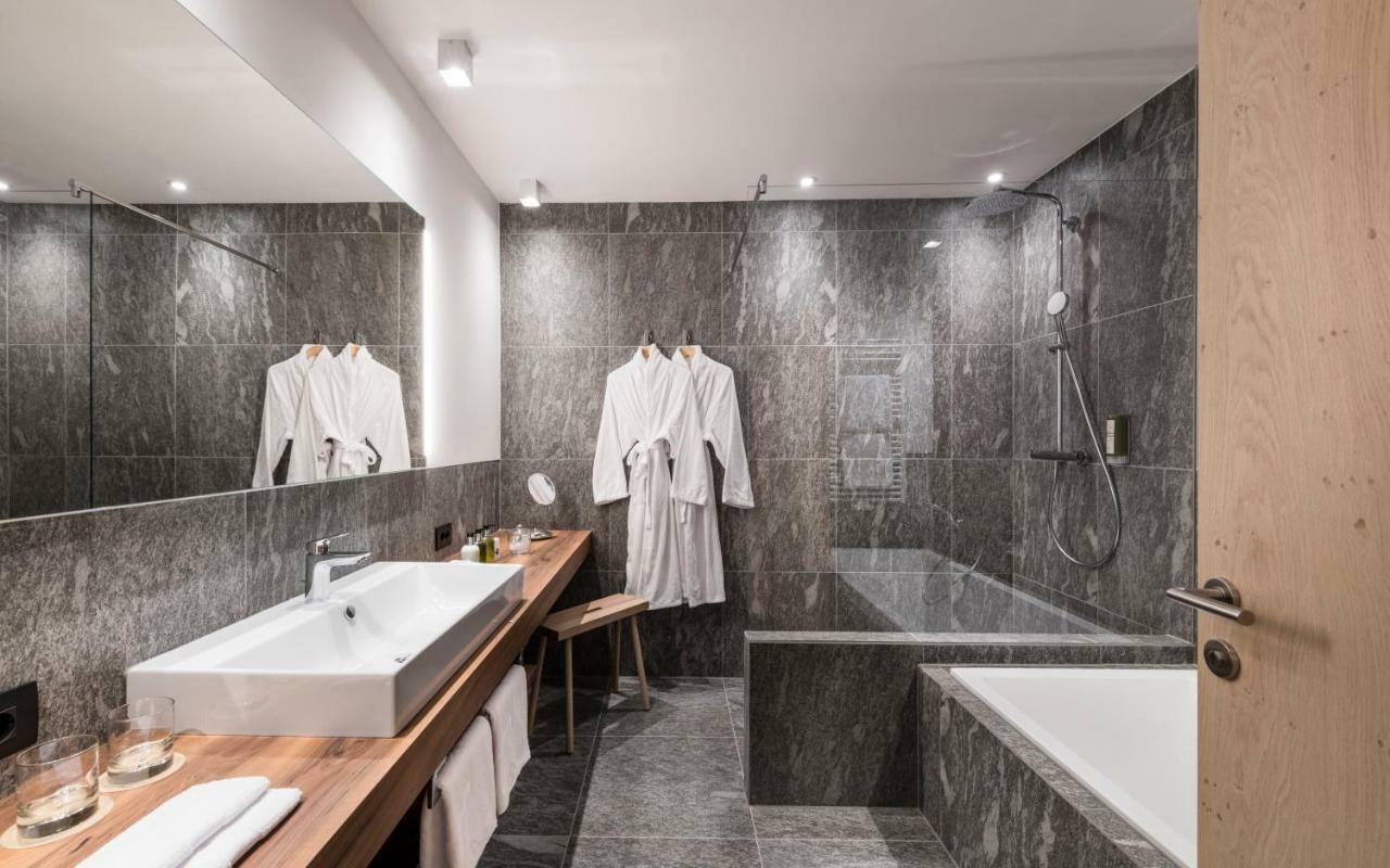Vinea - Suites Tirolo Bagian luar foto